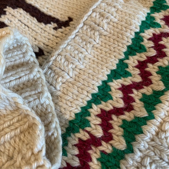 Vintage Cowichan Sweater. - Picture 5 of 8